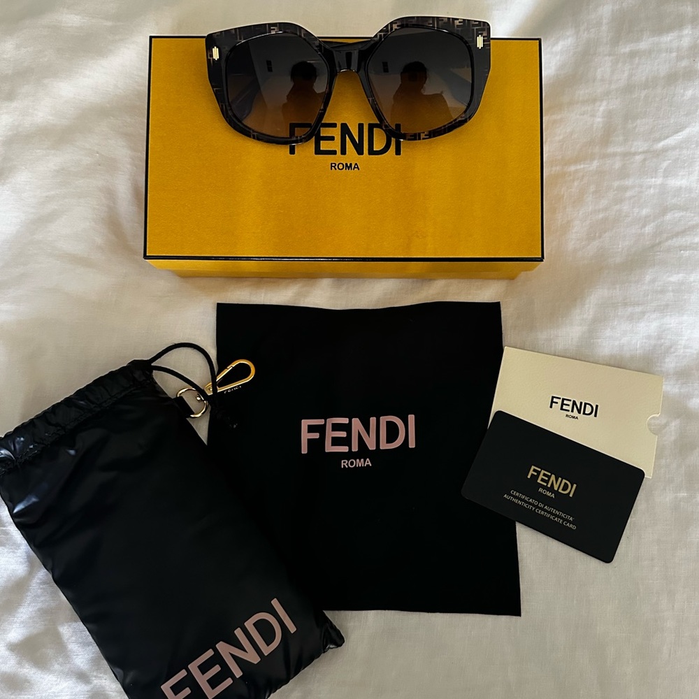 Black Oversized Fendi Sunglasses